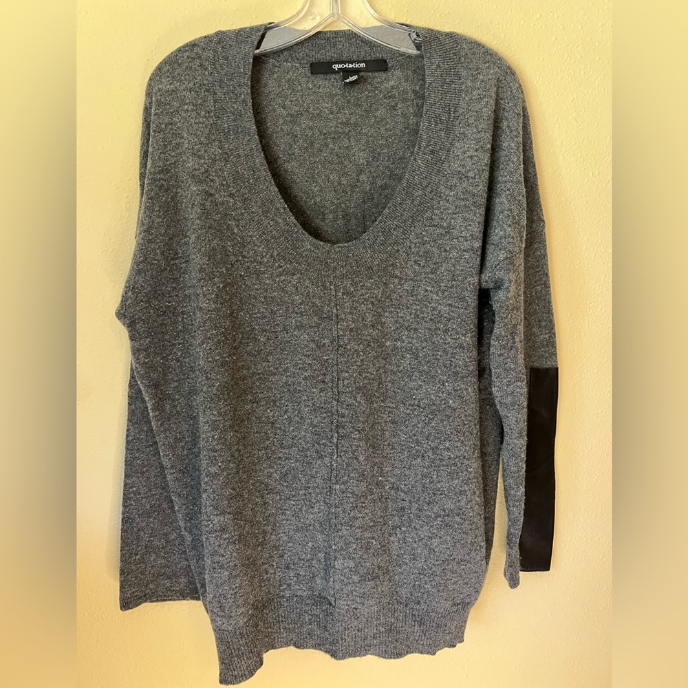 Quotation Ladies Grey Wool & Cashmere Sweater Leather Accents on Sleeves size L